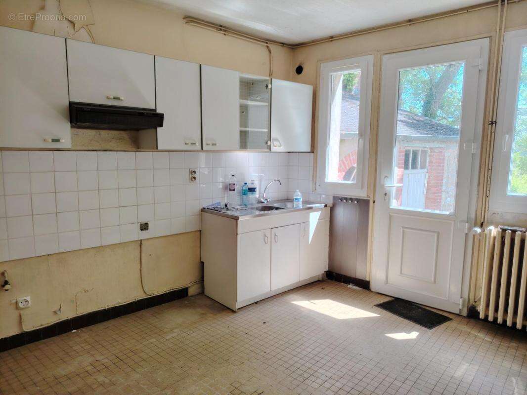 Picauville belle maison de bourg ideale ppied 5 ch - photo 3