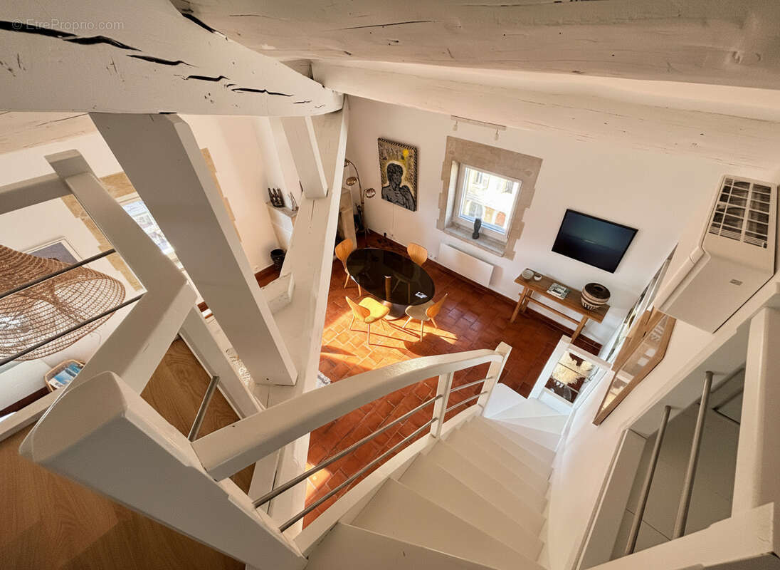 Appartement à MARSEILLE-1E