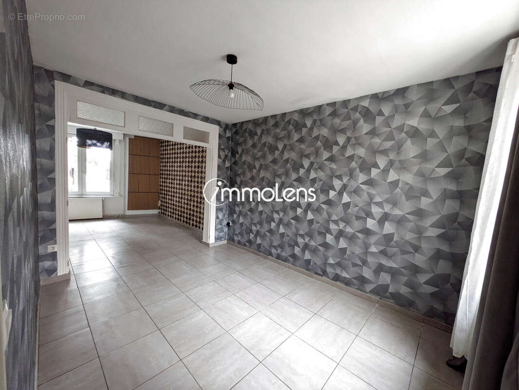Maison 100 M2 - 3 chambres avec jardin   Hénin-Beaumont - photo 8