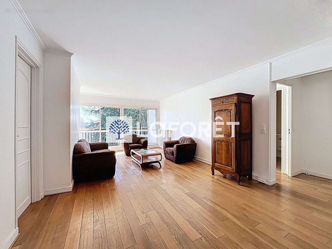 Appartement à NOISY-LE-ROI