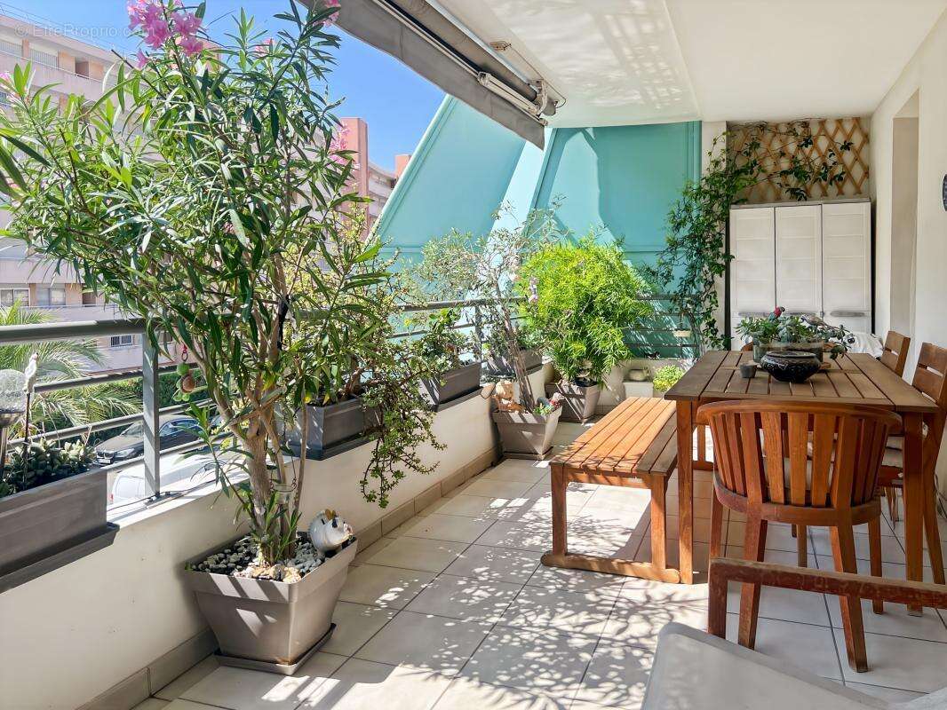 Superbe 2 pièces traversant avec vaste terrasse – Fréjus Plage – Prestations de standing - photo 10