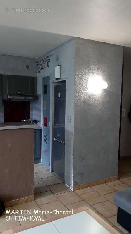 Appartement T3 lumineux avec loggia, parking, cave – Marseille 15e bd du Bosphore - photo 9