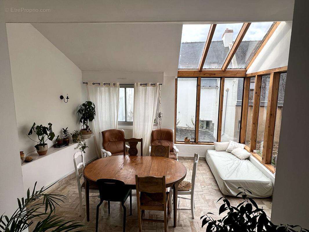 Immeuble de bureaux avec jardin et garage - Centre-ville de Quiberon - photo 3