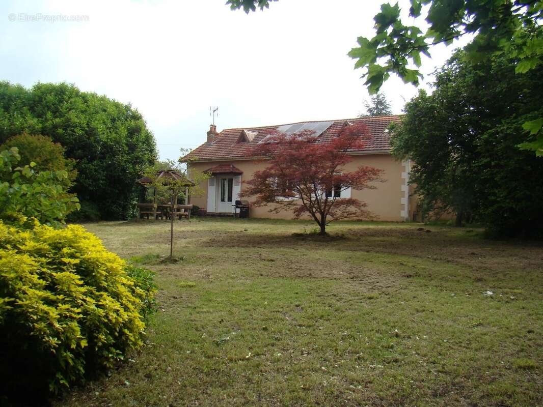 Maison à LHOMMAIZE