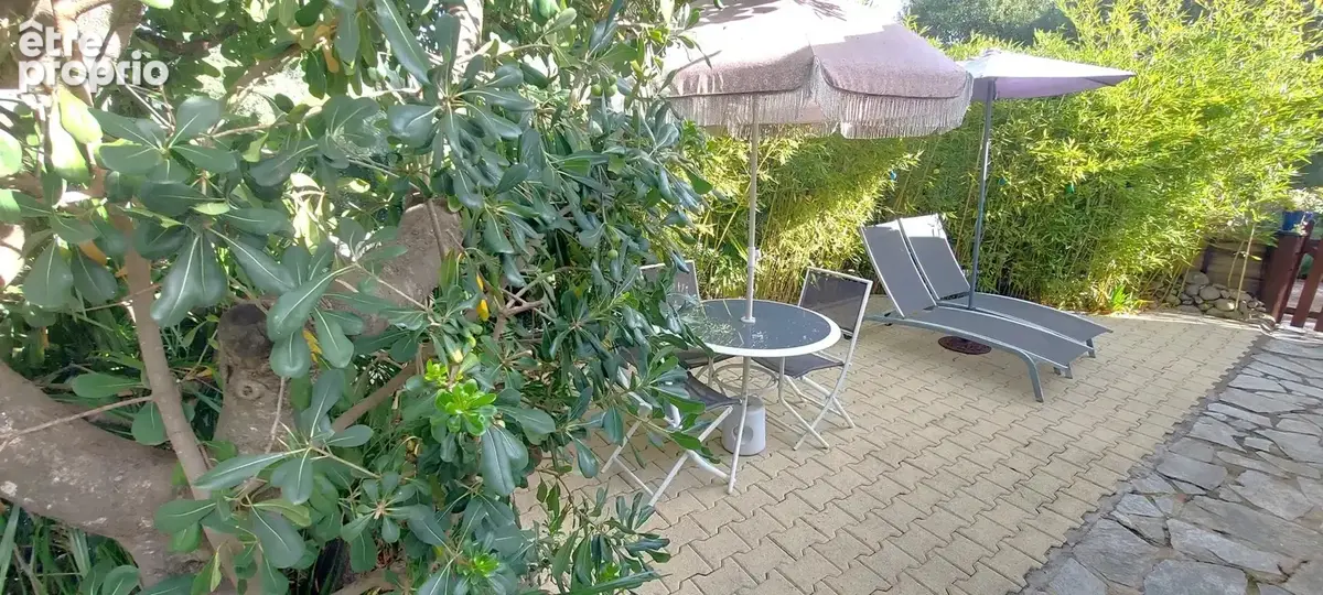 Villa T4/5 de plain-pied avec piscine, ainsi qu'un appartement T2 indépendant et des dépendances. - photo 27