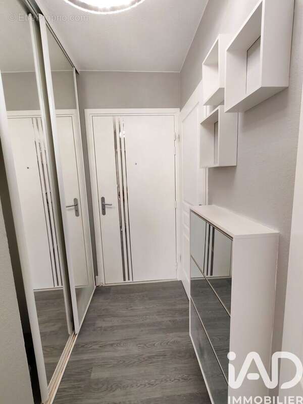 Photo 6 - Appartement à PAREMPUYRE
