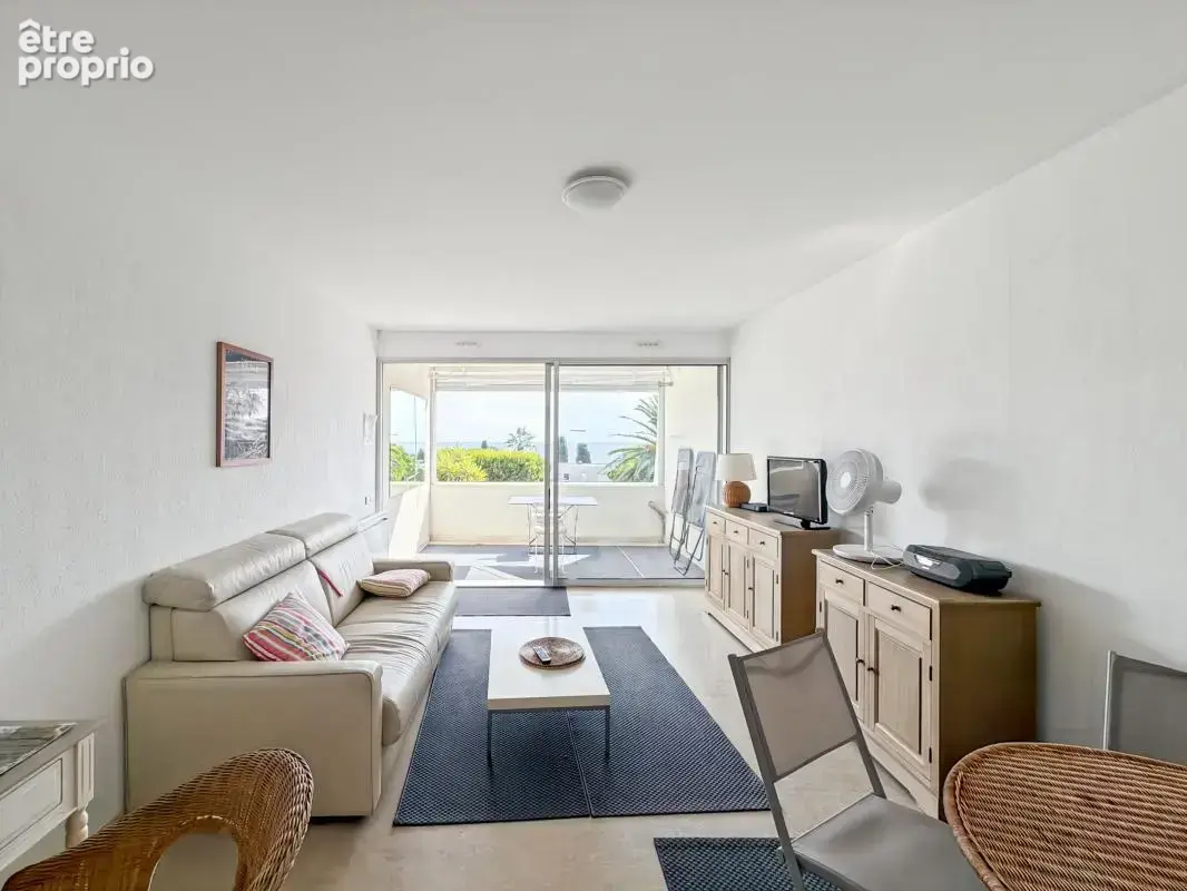 ** Magnifique 2 pièces - terrasse - vue mer - stationnement ** - photo 6
