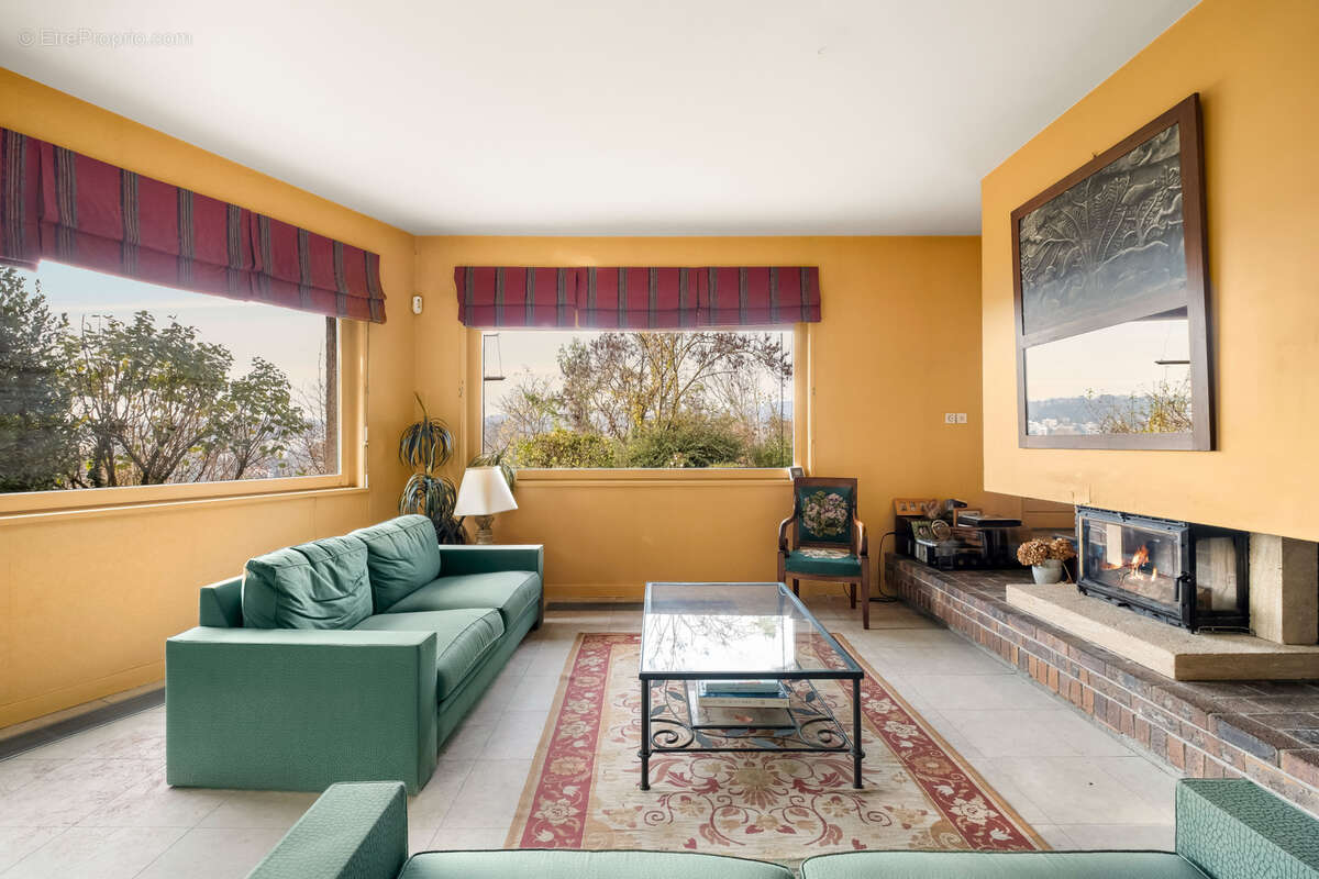 Maison à CALUIRE-ET-CUIRE