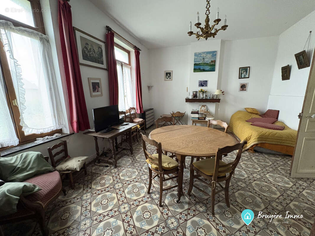 Maison 140 m² à Saint-Remy-Chaussee  - photo 2