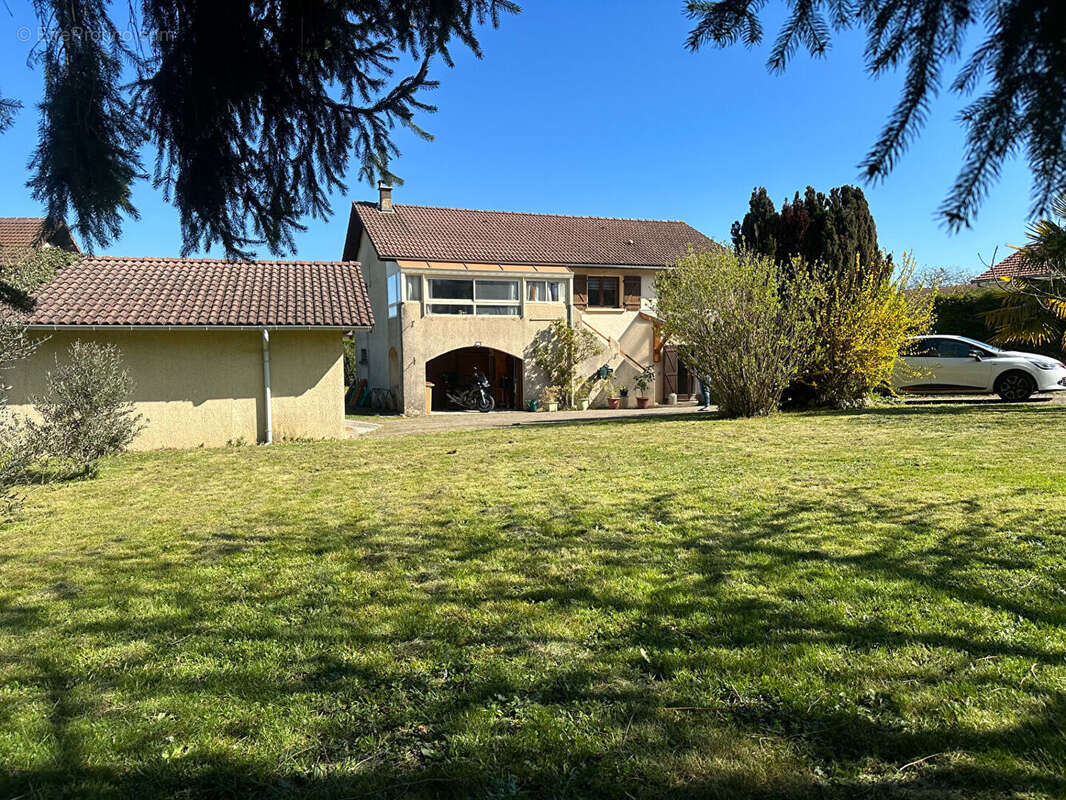 Maison à SEREZIN-DE-LA-TOUR