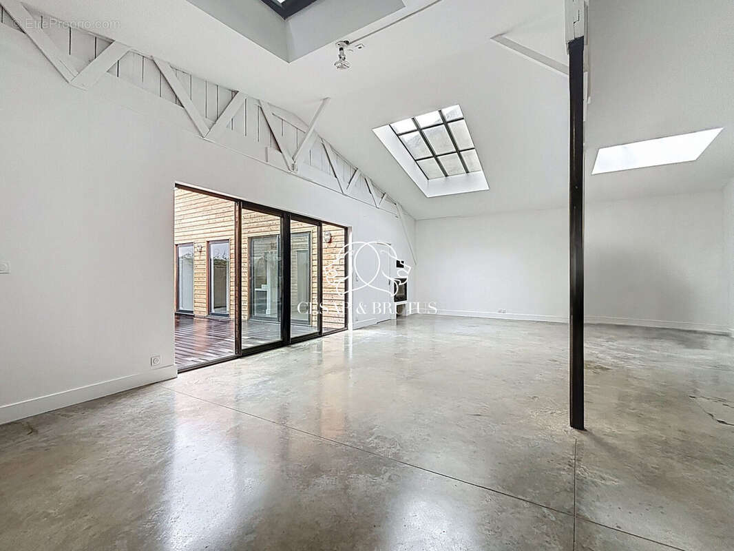 Appartement à LYON-9E