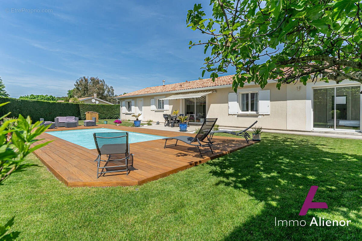 Maison 134 m² à Audenge  - photo 1