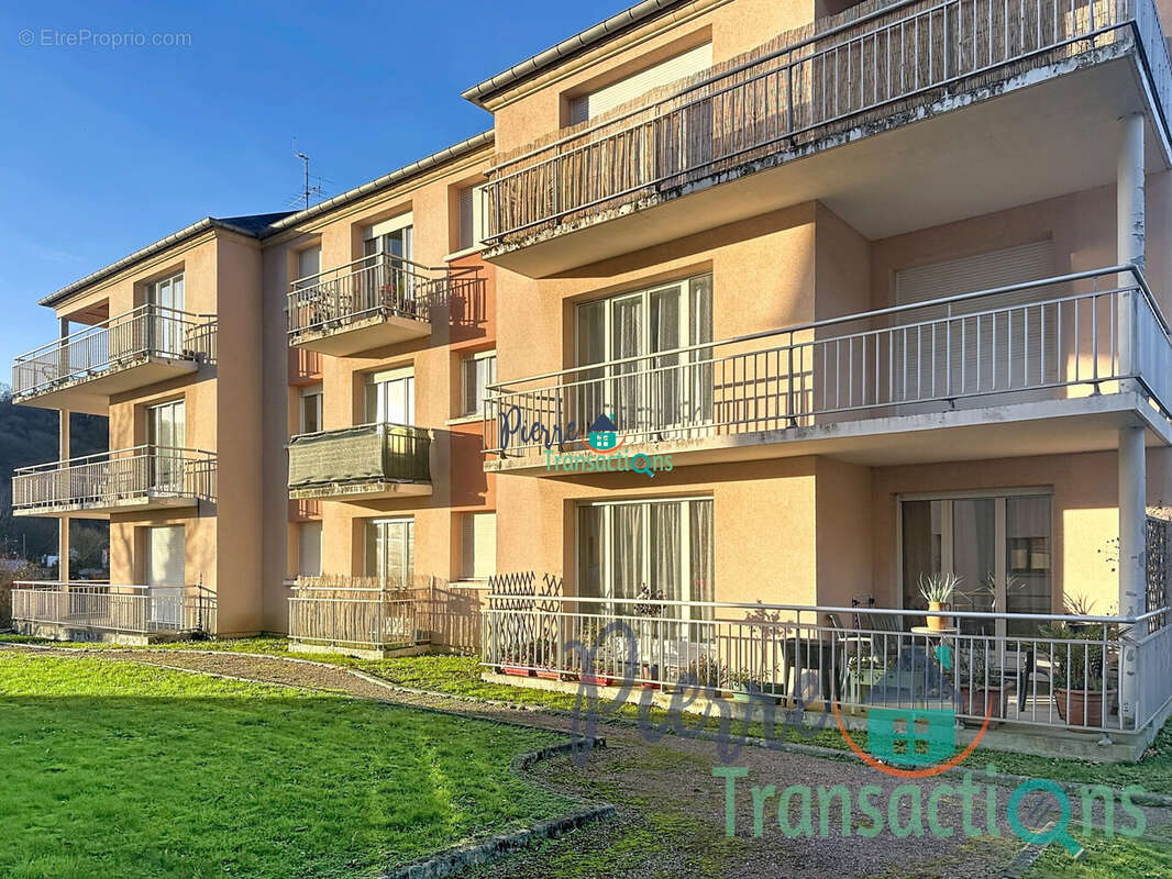 Appartement à LILLEBONNE