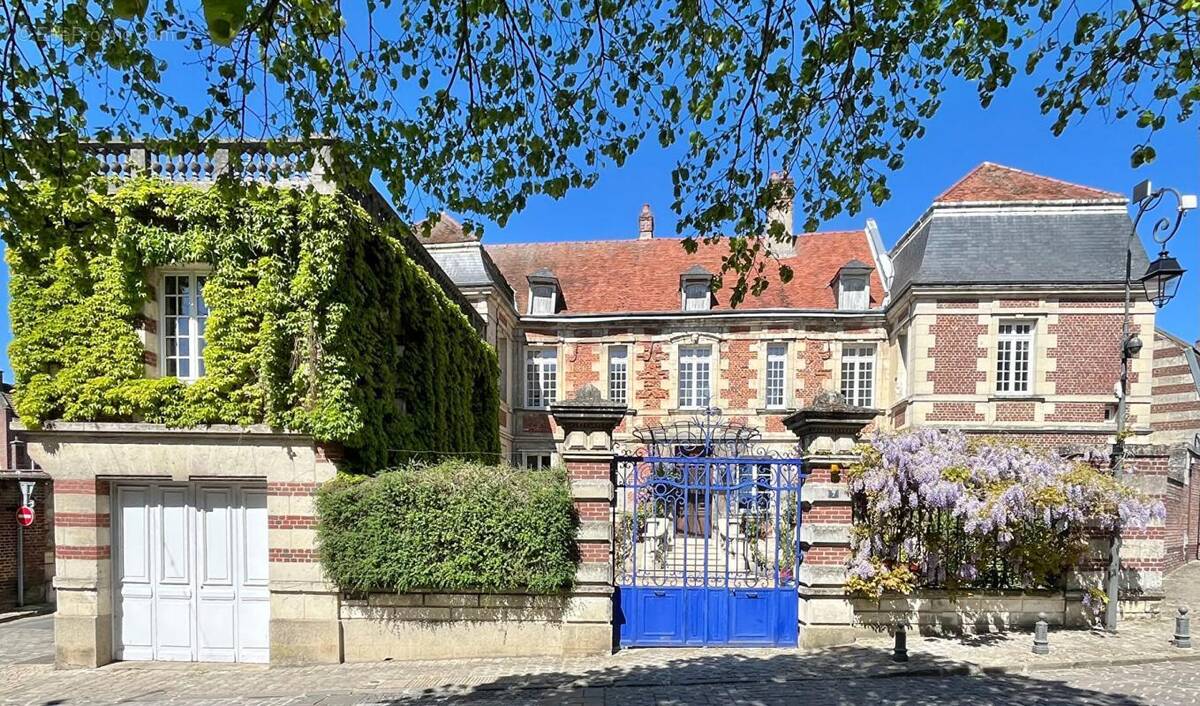 Maison à COMPIEGNE