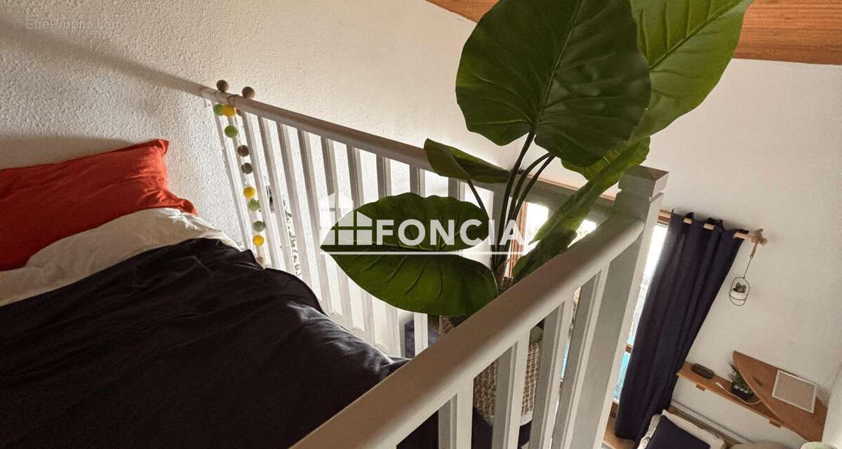 La foux, coquet t2 en duplex, offrant une vraie chambre en etage, 4 couchages, terrasse et casier a ski, proche centre acces pis - photo 9