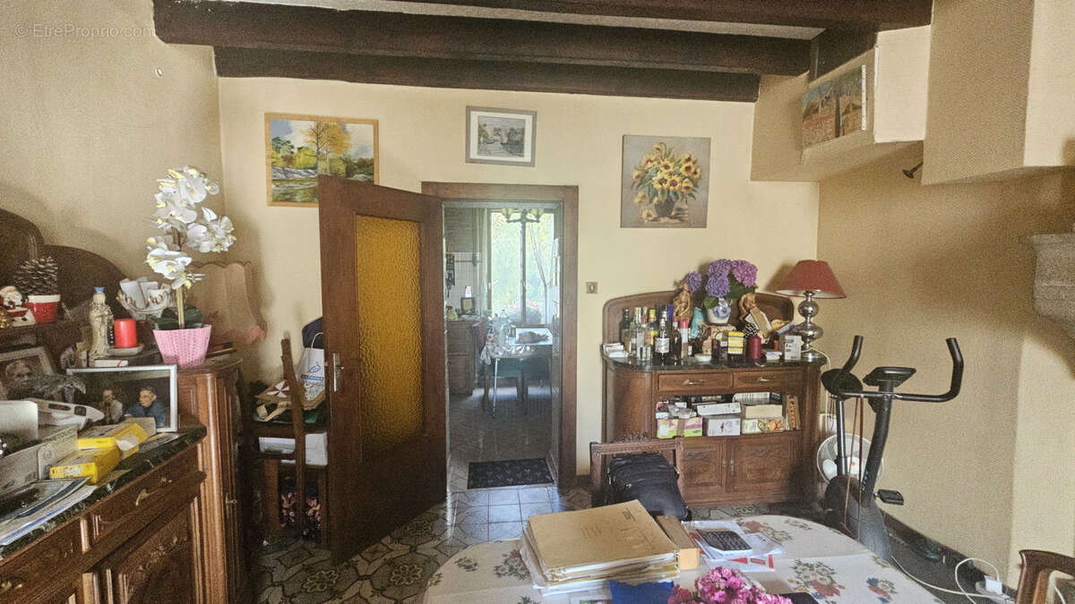 Maison à DOMPIERRE-LES-EGLISES
