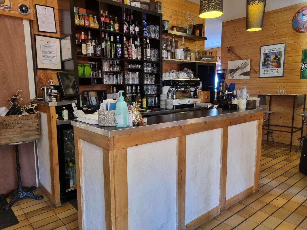 Commerce à AGNIERES-EN-DEVOLUY