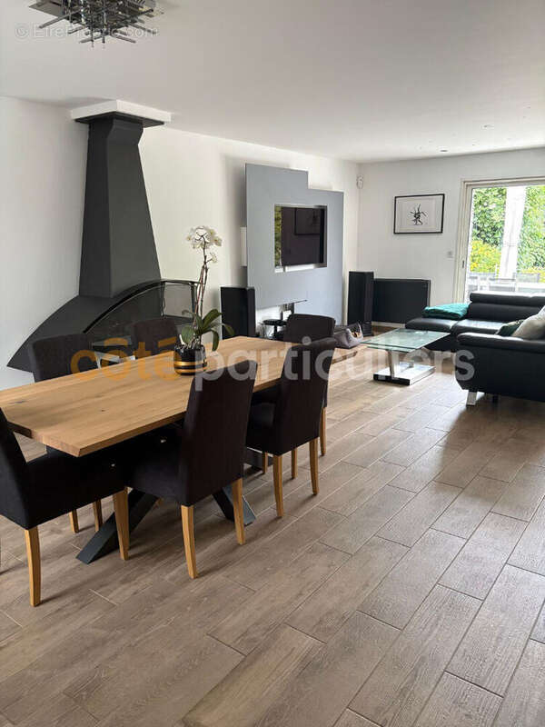 Maison à FRESNES-SUR-MARNE