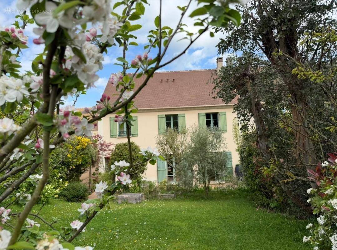 Maison à THOIRY