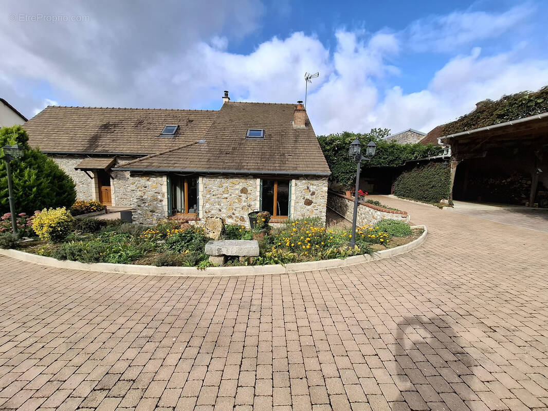 Maison à COULOMMIERS