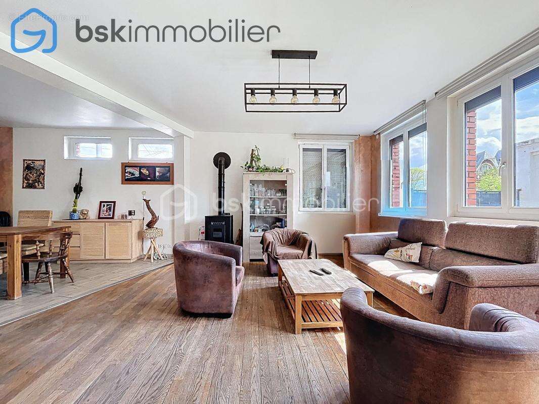 Maison à SAINT-ETIENNE-DU-ROUVRAY