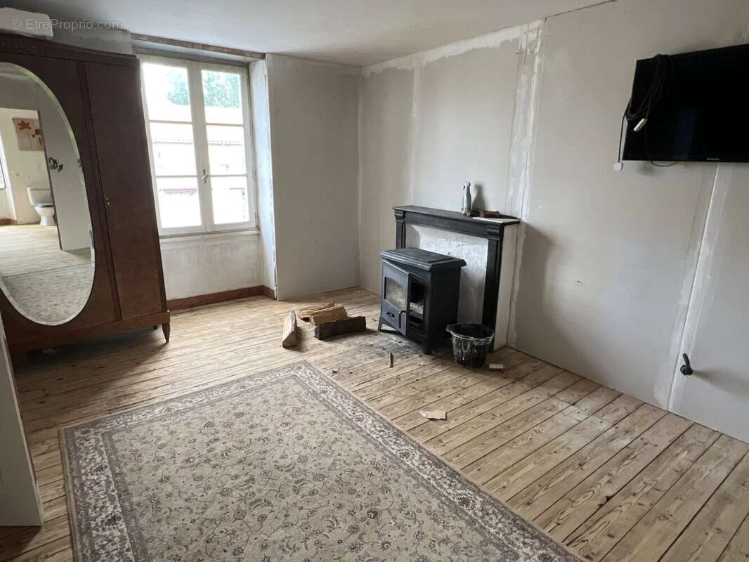 Maison à ORADOUR-SAINT-GENEST