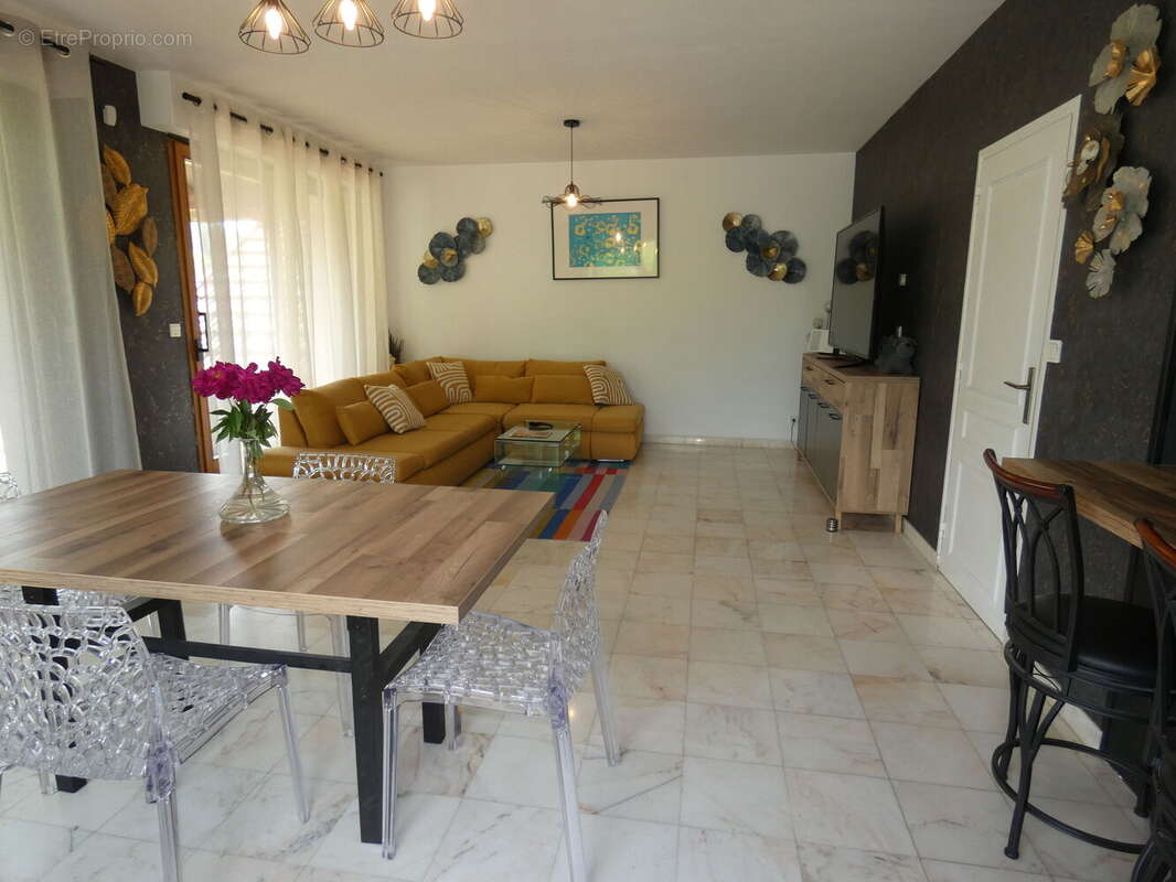 Maison 170 m² à Lons-Le-Saunier  - photo 17