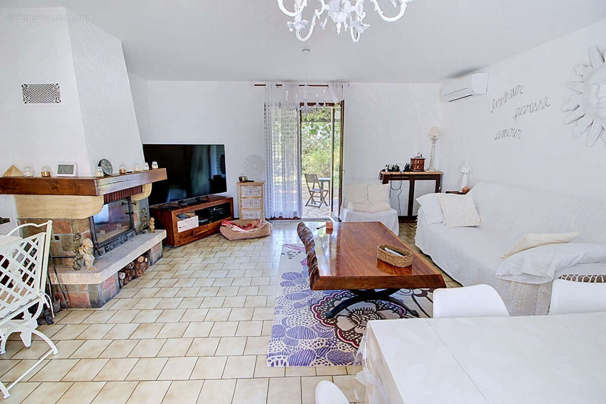 Maison à LORGUES