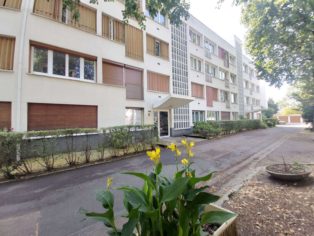 Appartement Villemomble 3 pièce(s) 62 m2 - photo 2