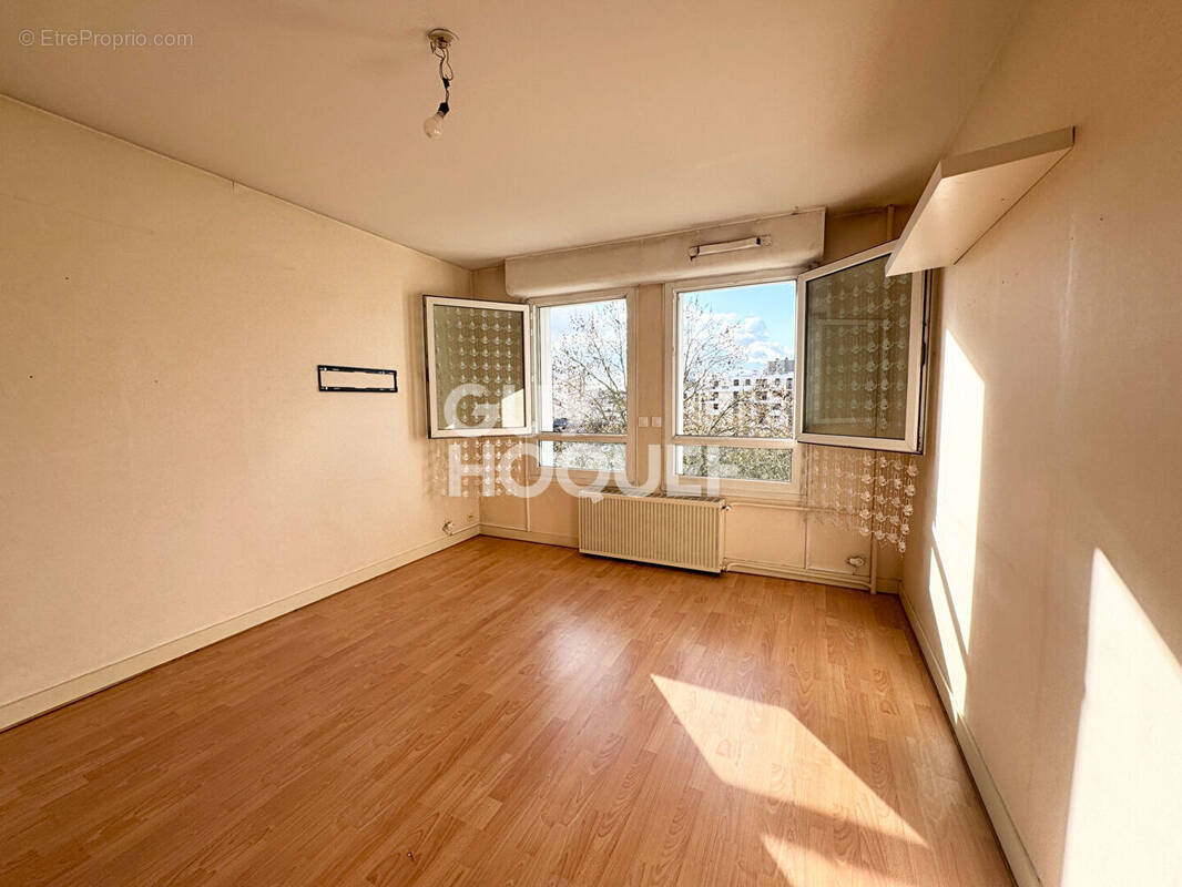 Appartement à MONTROUGE