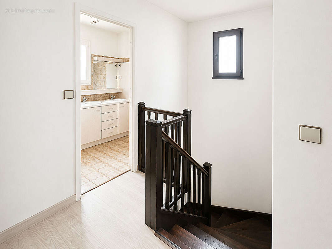Maison 5 pièces à vendre à Lambesc - Rare sur le marché - photo 8