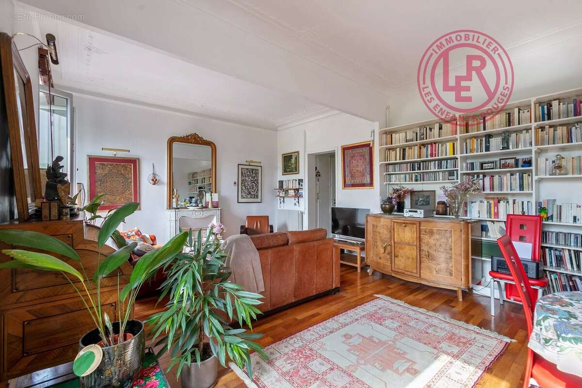 Appartement à PARIS-11E