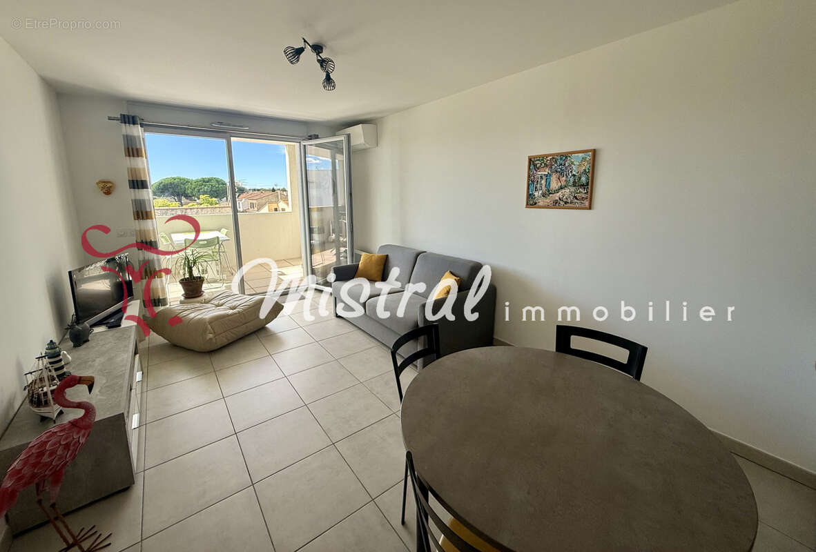 ***SOUS OFFRE MISTRAL ****Appartement P2 avec parking et garage proche centre ville AIGUES-MORTES - photo 2
