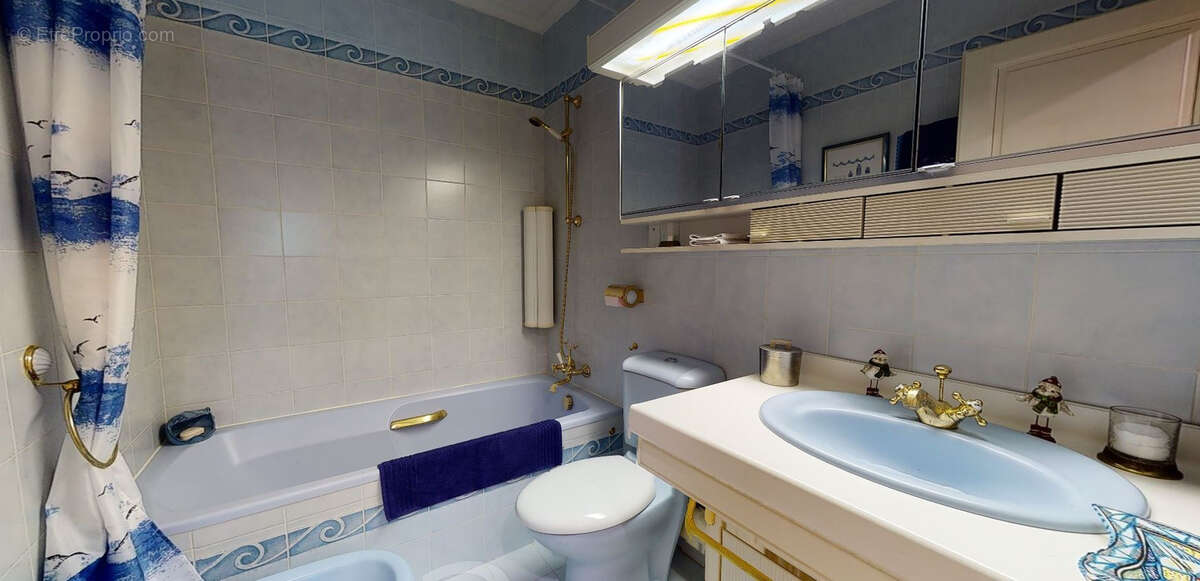 Appartement à EVIAN-LES-BAINS