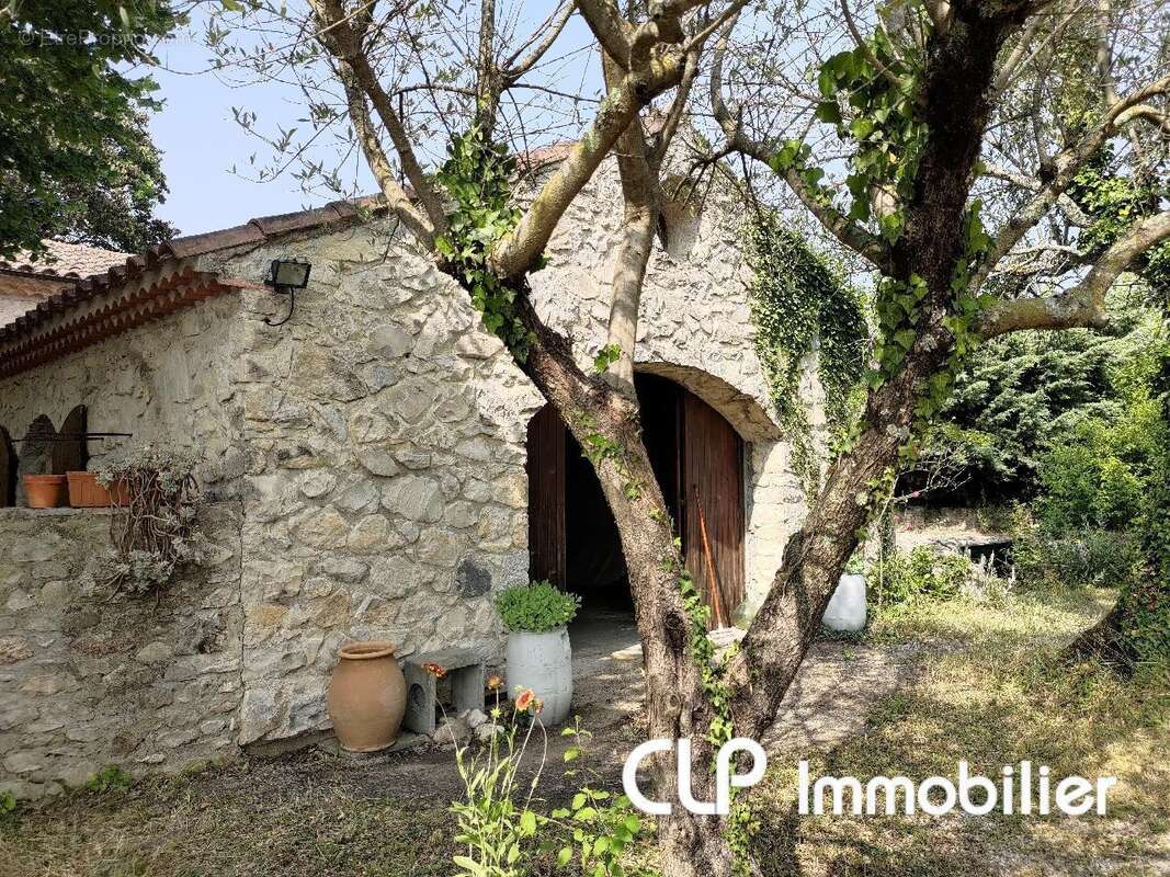Maison 230 m² à Puygiron  - photo 6