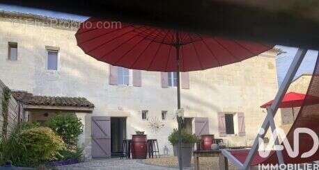 Maison 163 m² à Saint-Romain-La-Virvee  - photo 2