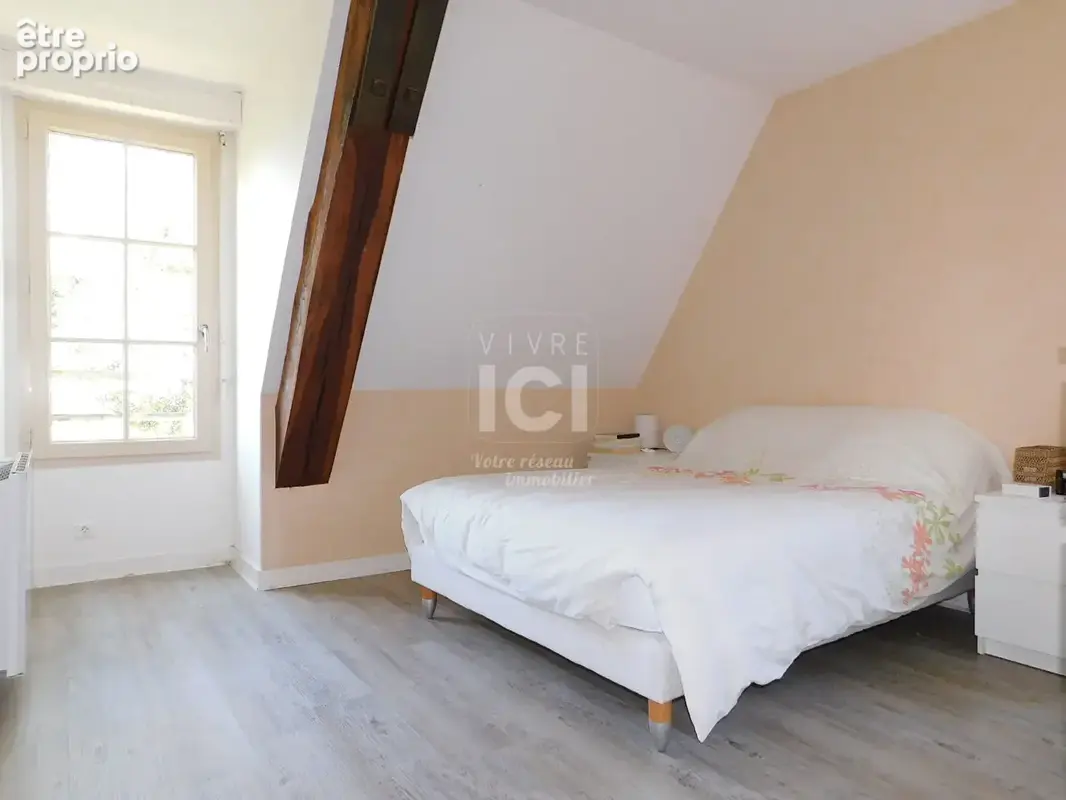 MURS-ERIGNE : Appartement au coeur des dépendances d'un château - photo 6