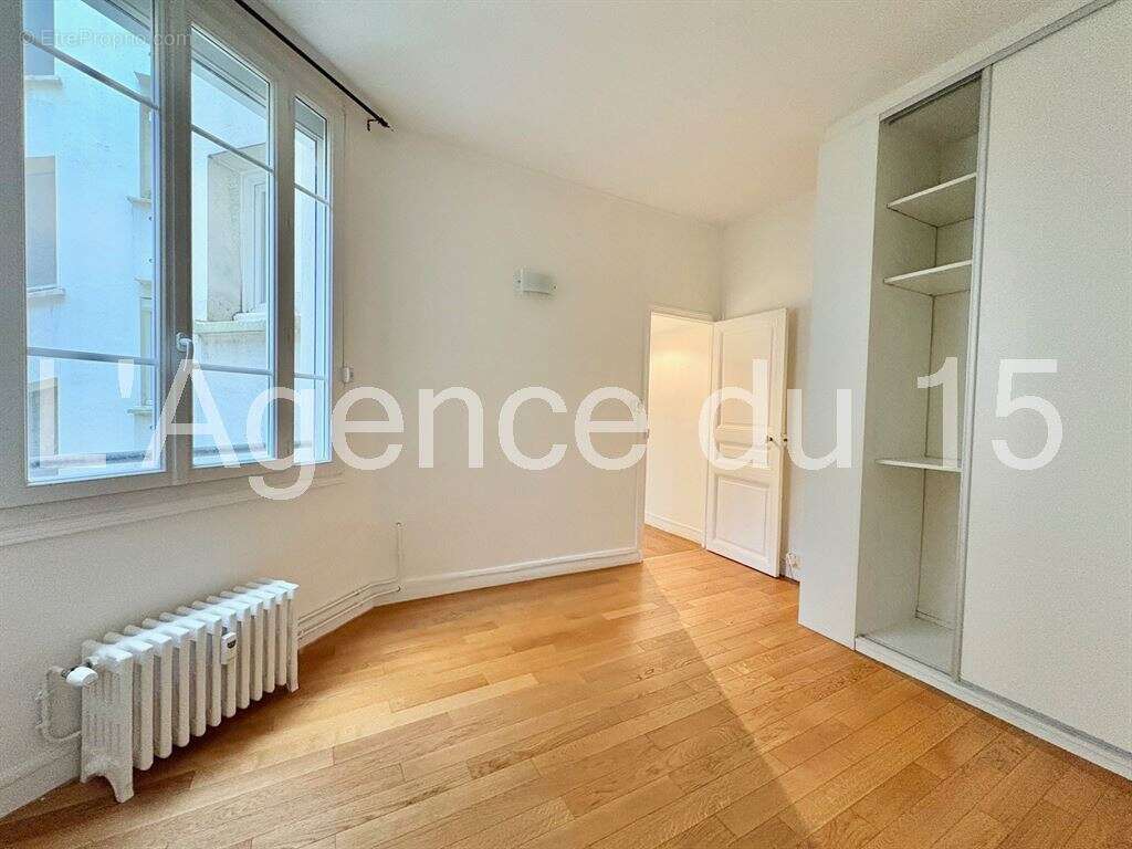Appartement à PARIS-15E