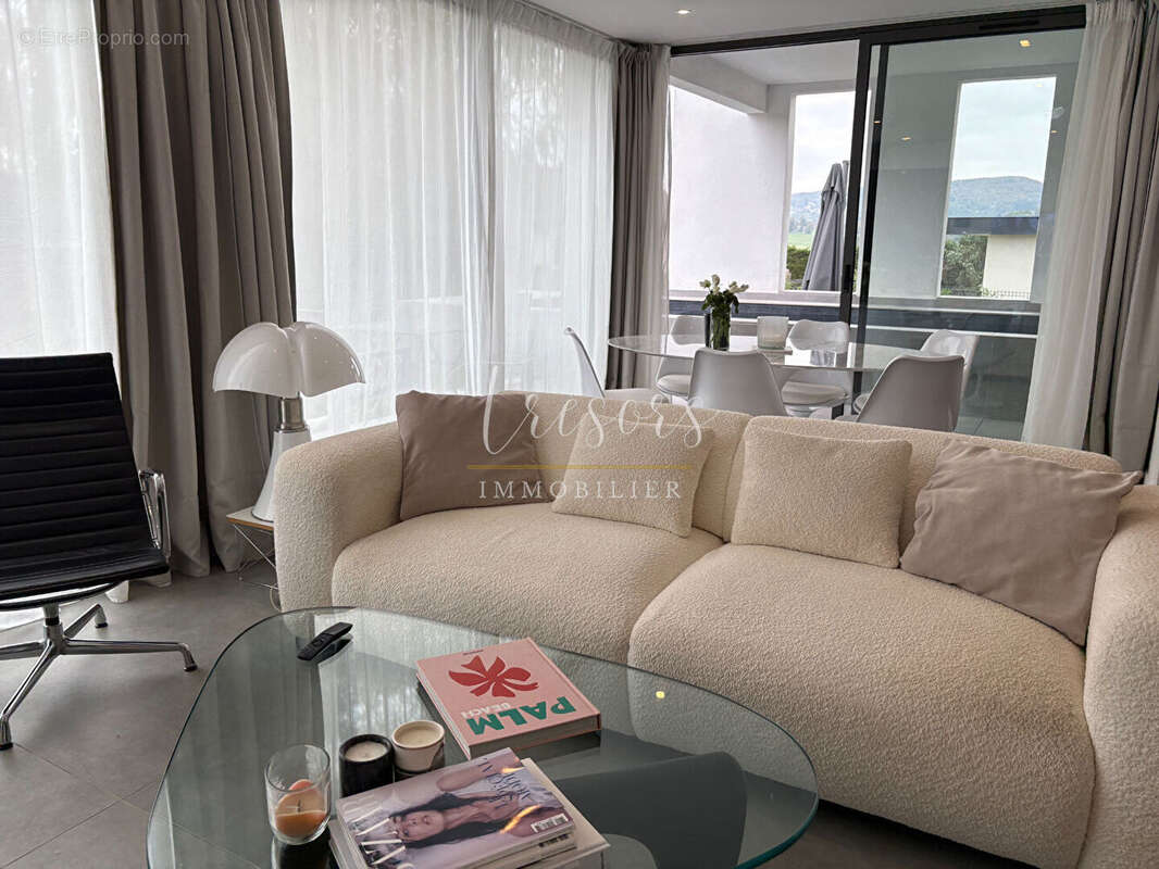 Maison à VILLY-LE-PELLOUX