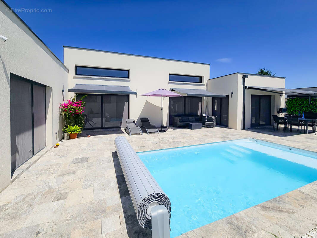 Maison à ANNEYRON