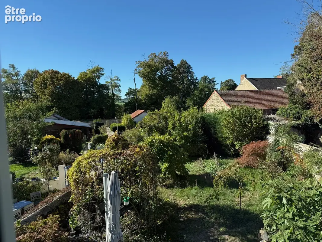 Auv 1234 : Maison rénovée avec jardin et garage à Marcillat, 641m2 - photo 8