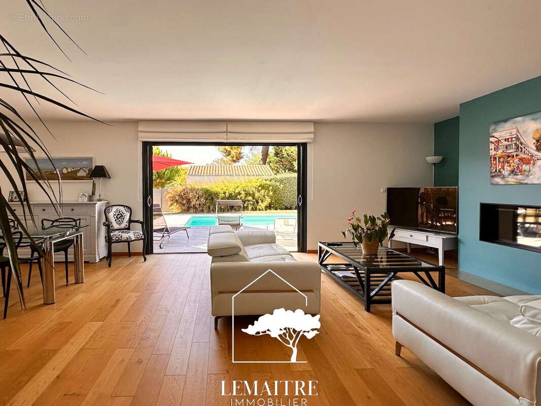 Maison à LES MATHES