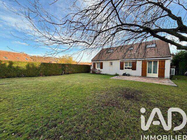 Photo 1 - Maison à BONNELLES