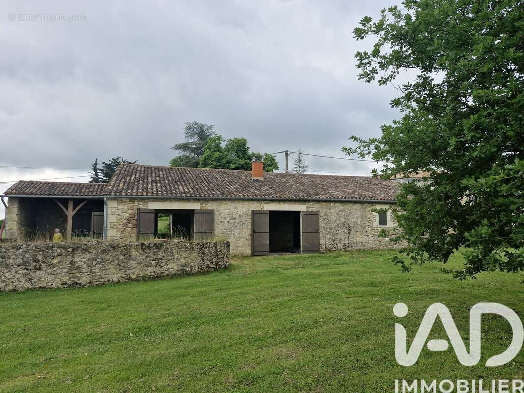 Maison 180 m² à Coubeyrac  - photo 8