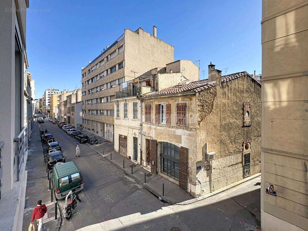 Appartement à MARSEILLE-5E