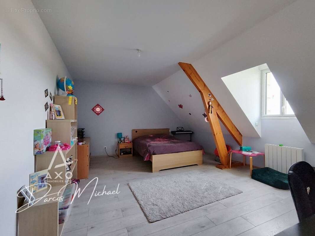 Maison à SAINT-PHILBERT-DU-PEUPLE