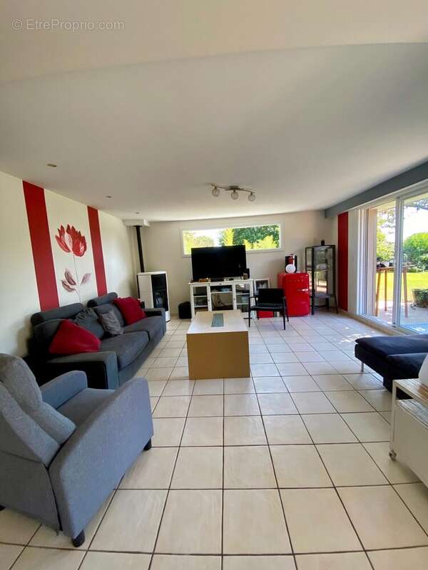 Maison à MONT-CAUVAIRE