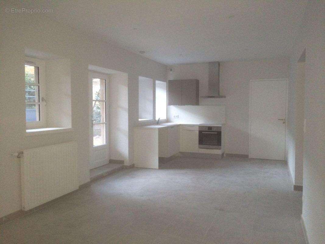 Appartement à L&#039;ARBRESLE