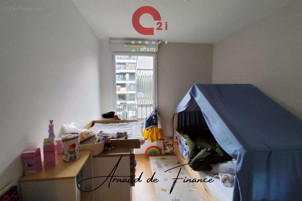 Appartement à GENNEVILLIERS