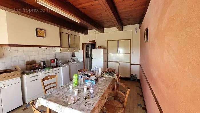 Maison à MIRANDOL-BOURGNOUNAC